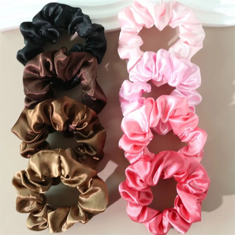مجموعة من ربطات الشعر الساتان  - مراجعة Scrunchie Satin Set وسعره