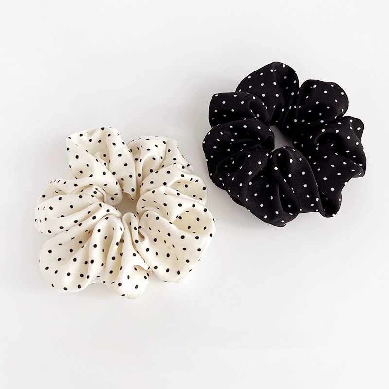 قطعتان/طقم ربطات شعر أنيقة من  - مراجعة Scrunchie Satin Set وسعره