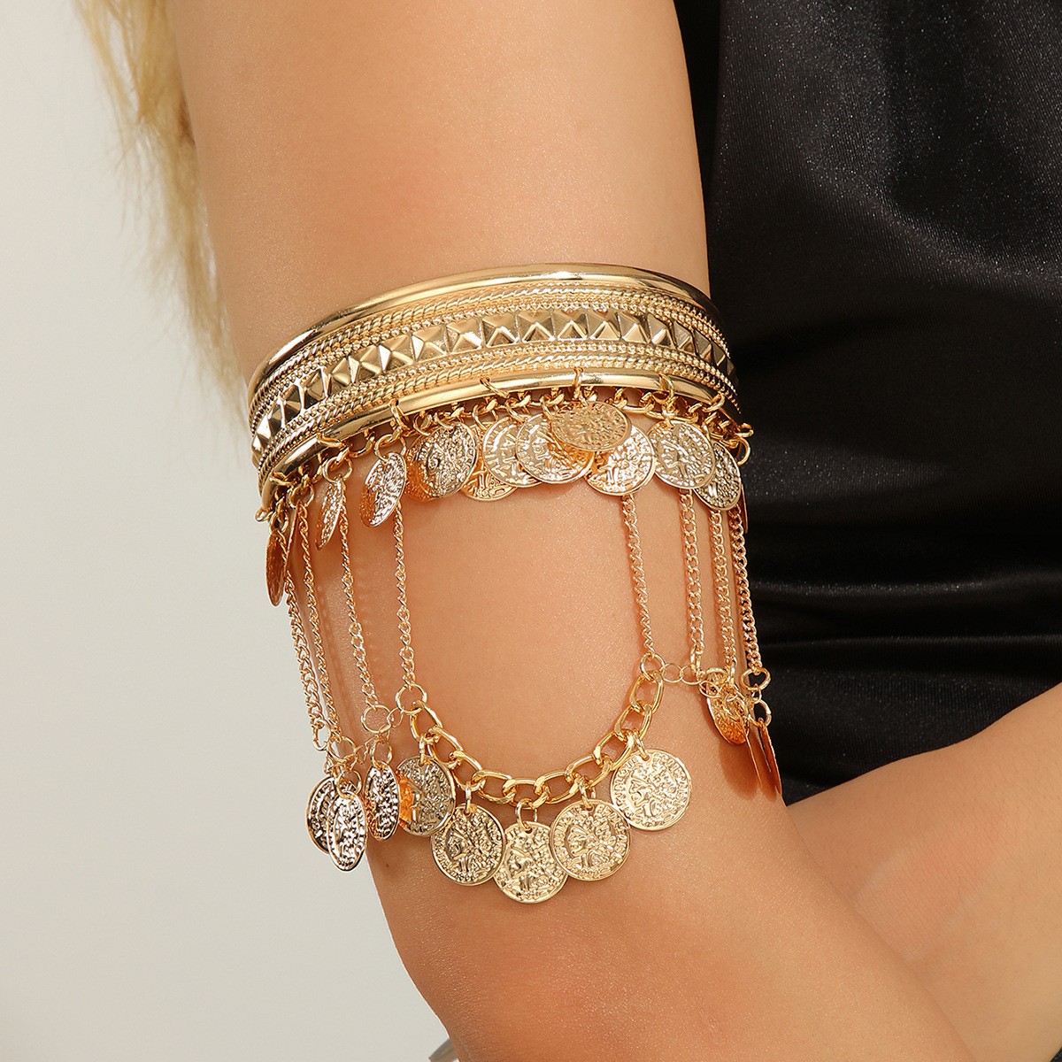 سوار الكفة العلوي العصري لعام  - مراجعة Women'S Egyptian Accessories وسعره